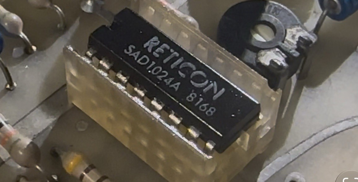 Reticon SAD1024 Bucket Brigade Delay Chip